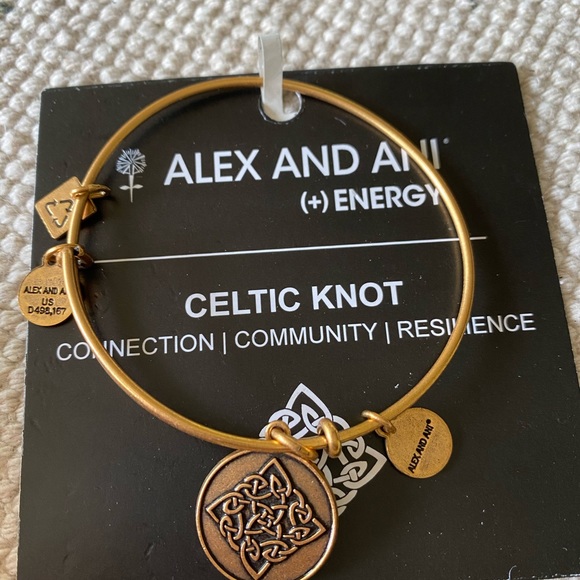 Celtic knot bracelet - Picture 2 of 2